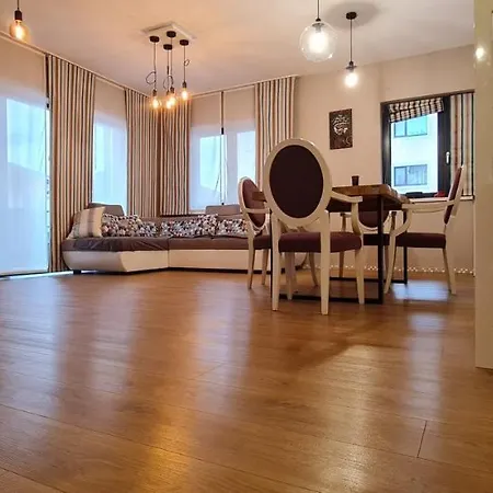 Tonitza Apartment