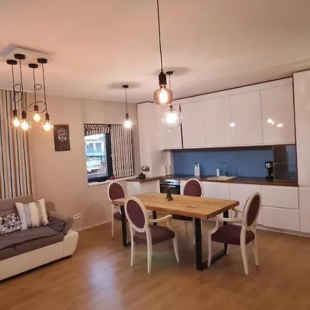 Tonitza Apartment